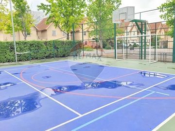 ¡Tu Casa Soñada En Huechuraba Espera por Ti!
