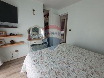 ¡Tu Casa Soñada En Huechuraba Espera por Ti!