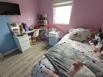 ¡Tu Casa Soñada En Huechuraba Espera por Ti!