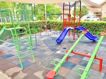 ¡Tu Casa Soñada En Huechuraba Espera por Ti!
