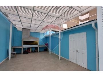 CASA AMPLIA  4 DORMITORIOS SECTOR AVDA BRASIL