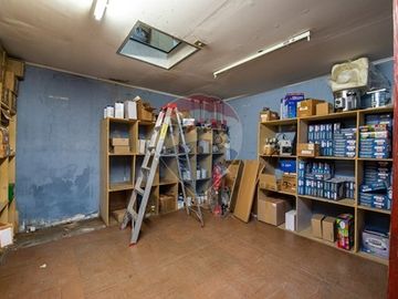 OFICINA EN VENTA/CASA COMERCIAL