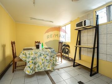 OFICINA EN VENTA/CASA COMERCIAL
