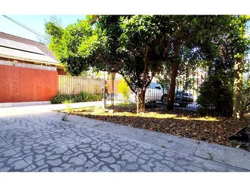 SE VENDE CASA 3D1B , LO PRADO