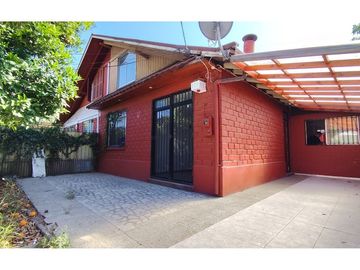 SE VENDE CASA 3D1B , LO PRADO