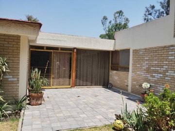 VENTA CASA FRACCIONAMIENTO MIRADOR LA CALERA, 1 PISO!!