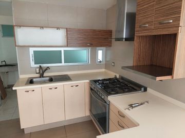 Casa en Venta en Clúster 10 10 10 Lomas de Angelópolis, Puebla.