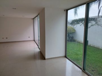 Casa en Venta en Clúster 10 10 10 Lomas de Angelópolis, Puebla.