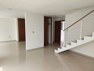 Casa en Venta en Clúster 10 10 10 Lomas de Angelópolis, Puebla.