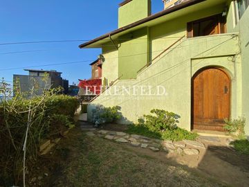 Cerro Alegre, Valparaíso. Casa en 4 niveles 750 m2 de terreno.