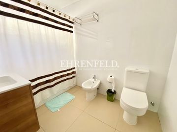 Cerro Alegre, Valparaíso. Casa en 4 niveles 750 m2 de terreno.