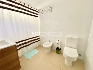Cerro Alegre, Valparaíso. Casa en 4 niveles 750 m2 de terreno.