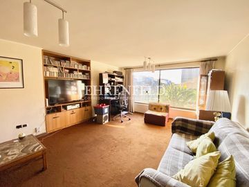 Cerro Alegre, Valparaíso. Casa en 4 niveles 750 m2 de terreno.