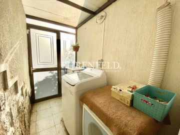 Cerro Alegre, Valparaíso. Casa en 4 niveles 750 m2 de terreno.