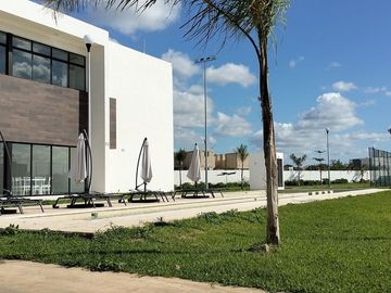Casa en privada tres habitaciones  Cholul. Mérida