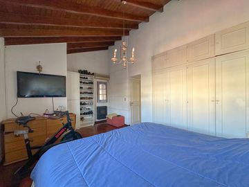 Casa en venta en Lanús Este con patio y piscina