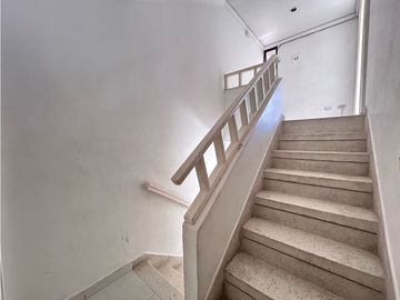 Venta OPORTUNIDAD de Casa 4 niveles Conjunto Cerrado