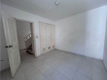 Venta OPORTUNIDAD de Casa 4 niveles Conjunto Cerrado