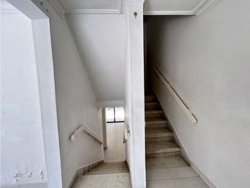 Venta OPORTUNIDAD de Casa 4 niveles Conjunto Cerrado
