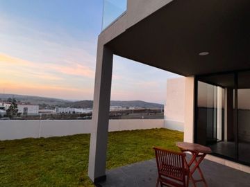 CASA EN VENTA LOMALTA, TRES MARÍAS