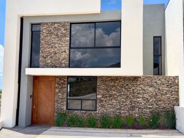 CASA EN VENTA LOMALTA, TRES MARÍAS