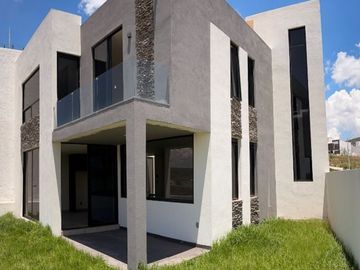 CASA EN VENTA LOMALTA, TRES MARÍAS