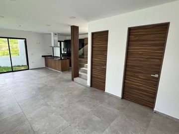 CASA EN VENTA CAÑADAS DEL BOSQUE LT. 25