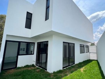 CASA EN VENTA CAÑADAS DEL BOSQUE LT. 25