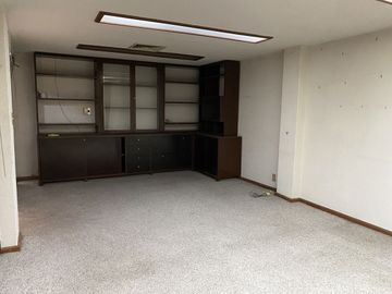 CASA EN VENTA PARA REMODELAR EN CALLE CERRADA