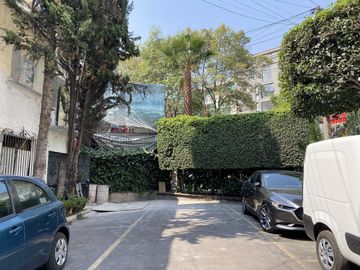 CASA EN VENTA PARA REMODELAR EN CALLE CERRADA