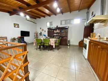 Venta - Casa + Galpón – Uruguay 1350, Rosario, España y Hospitales