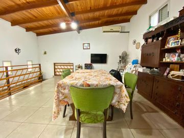 Venta - Casa + Galpón – Uruguay 1350, Rosario, España y Hospitales