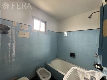Venta departamento 3 ambientes con balcón en San Telmo