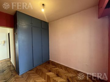 Venta departamento 3 ambientes con balcón en San Telmo