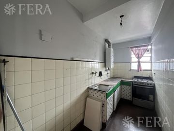 Venta departamento 3 ambientes con balcón en San Telmo