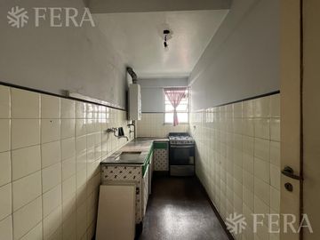 Venta departamento 3 ambientes con balcón en San Telmo