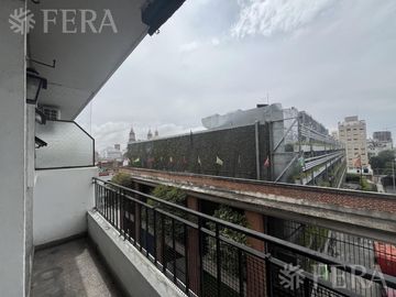 Venta departamento 3 ambientes con balcón en San Telmo