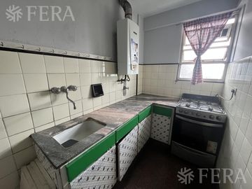 Venta departamento 3 ambientes con balcón en San Telmo
