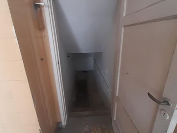 Inversión Inteligente – Casa con Patio, Cochera y Posibilidad Comercial