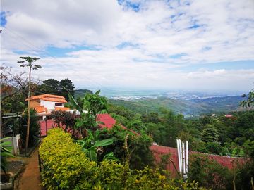 CASA CAMPESTRE EN VENTA, MIRAVALLE, DAPA, YUMBO