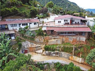 CASA CAMPESTRE EN VENTA, MIRAVALLE, DAPA, YUMBO