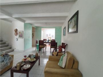 CASA EN VENTA PALMIRA BARRIO BOSQUES DE MORELIA 