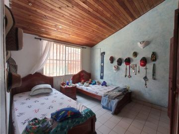 CASA EN VENTA PALMIRA BARRIO BOSQUES DE MORELIA 
