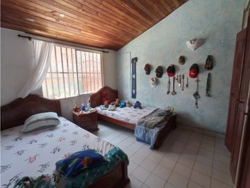 CASA EN VENTA PALMIRA BARRIO BOSQUES DE MORELIA 