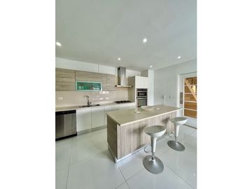 ESPECTACULAR PH DUPLEX 300MTS CON TERRAZA. ALTO PRADO