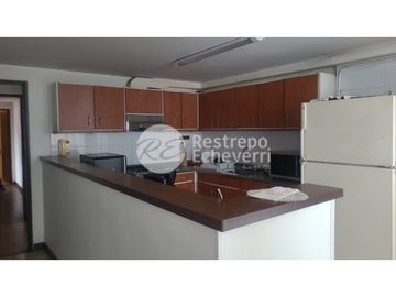 Apartamento en arriendo, barrio Los Rosales, Manizales