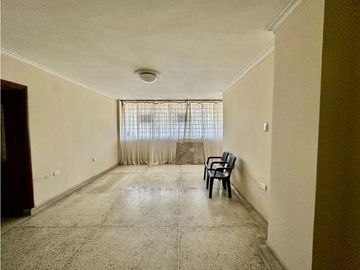APARTAMENTO EN VENTA EN PRIMER PISO EN ALTOS DE RIOMAR