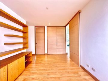 Apartamento en venta cerca al San Fernando Plaza