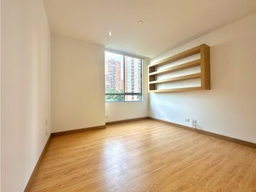Apartamento en venta cerca al San Fernando Plaza