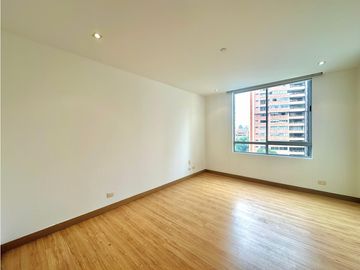 Apartamento en venta cerca al San Fernando Plaza